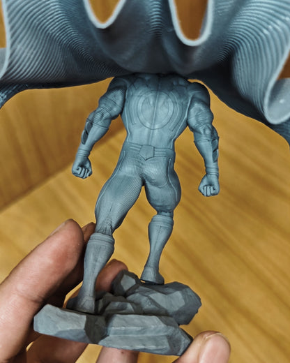 Figura Exclusiva El Héroe Nº1 - 12 CM y 21 CM - RESINA